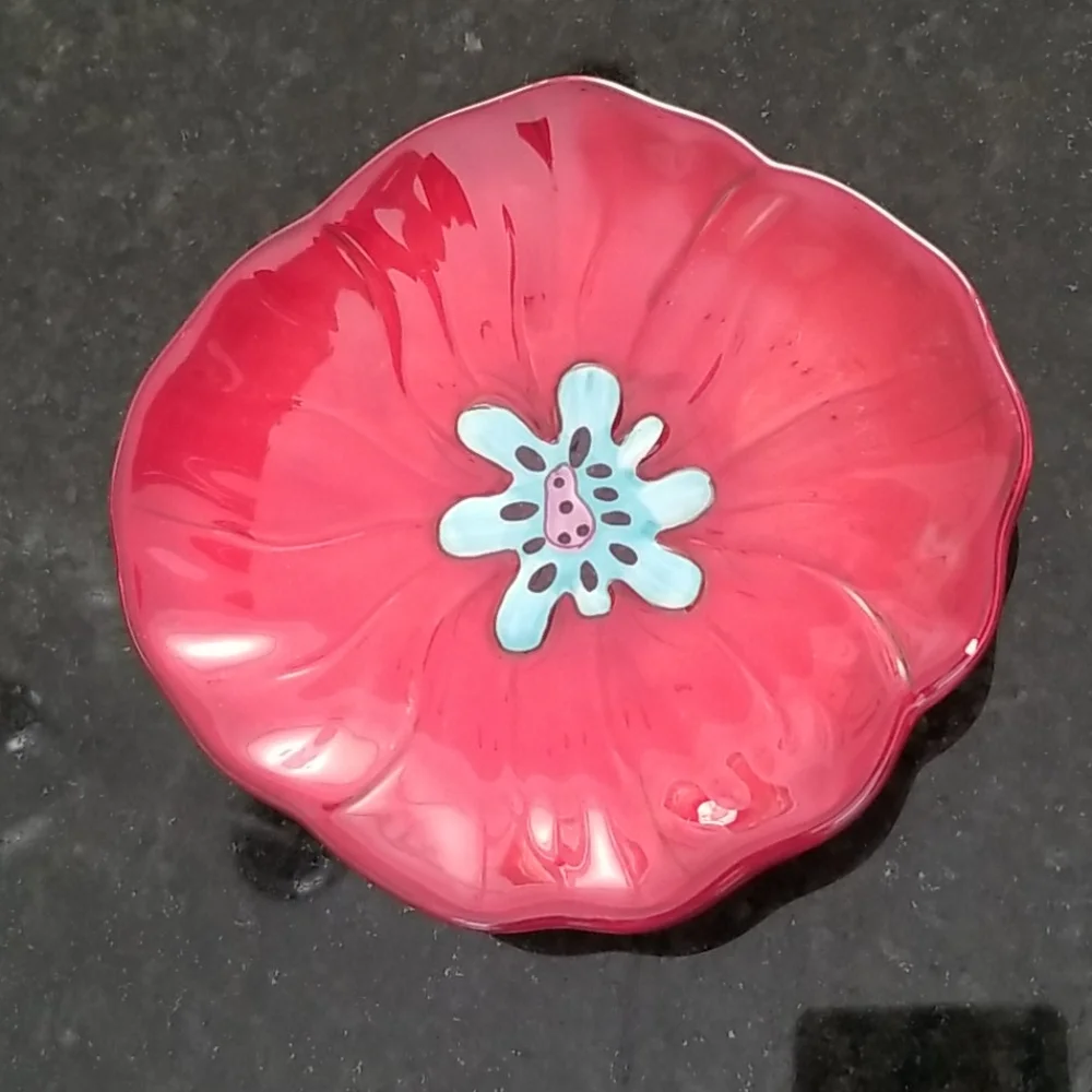 Laurie Gates Poppy Plate